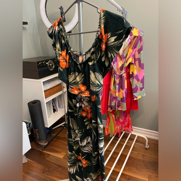 Flower Dress - Picture 2 of 3